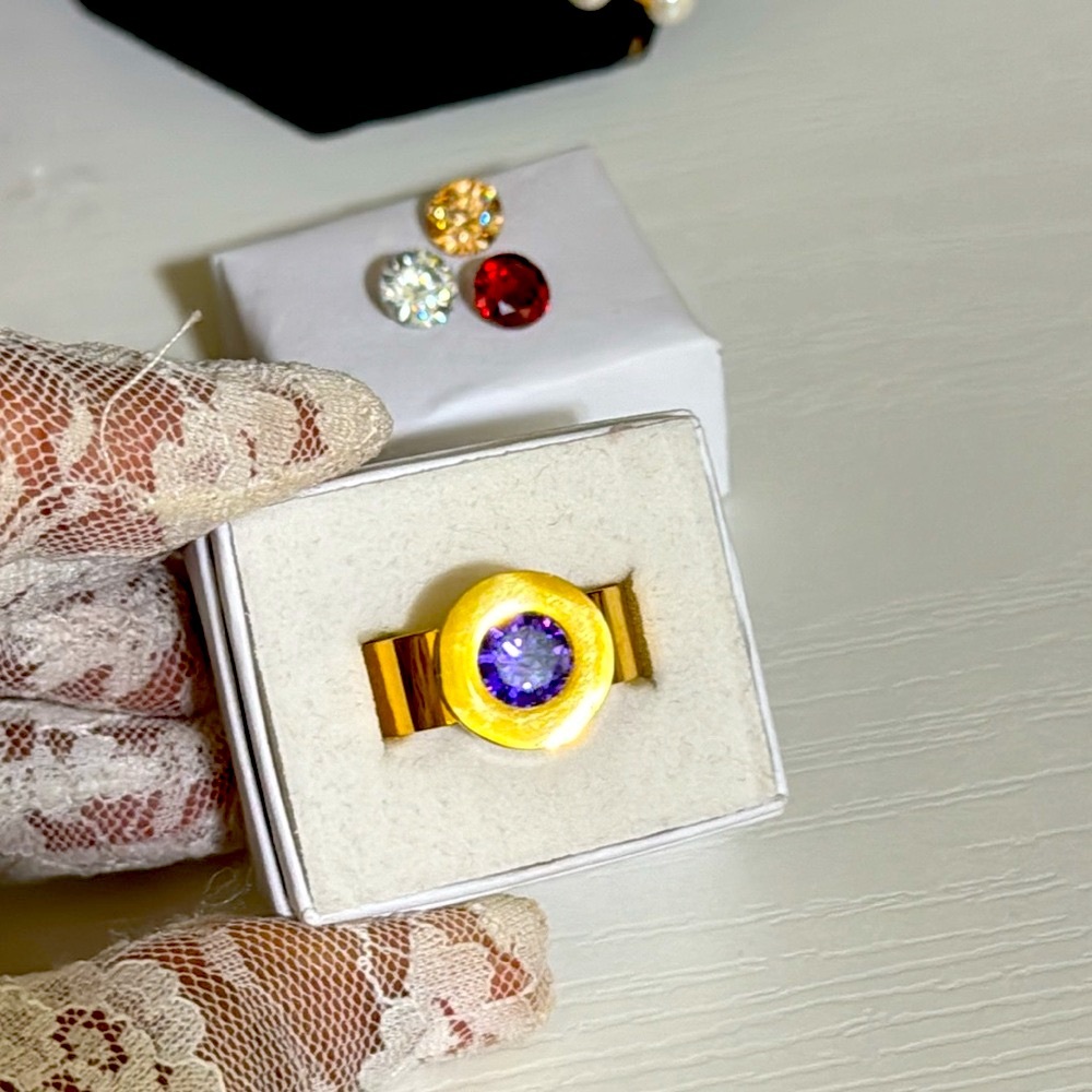 sterling silver ring comes with 3 stone